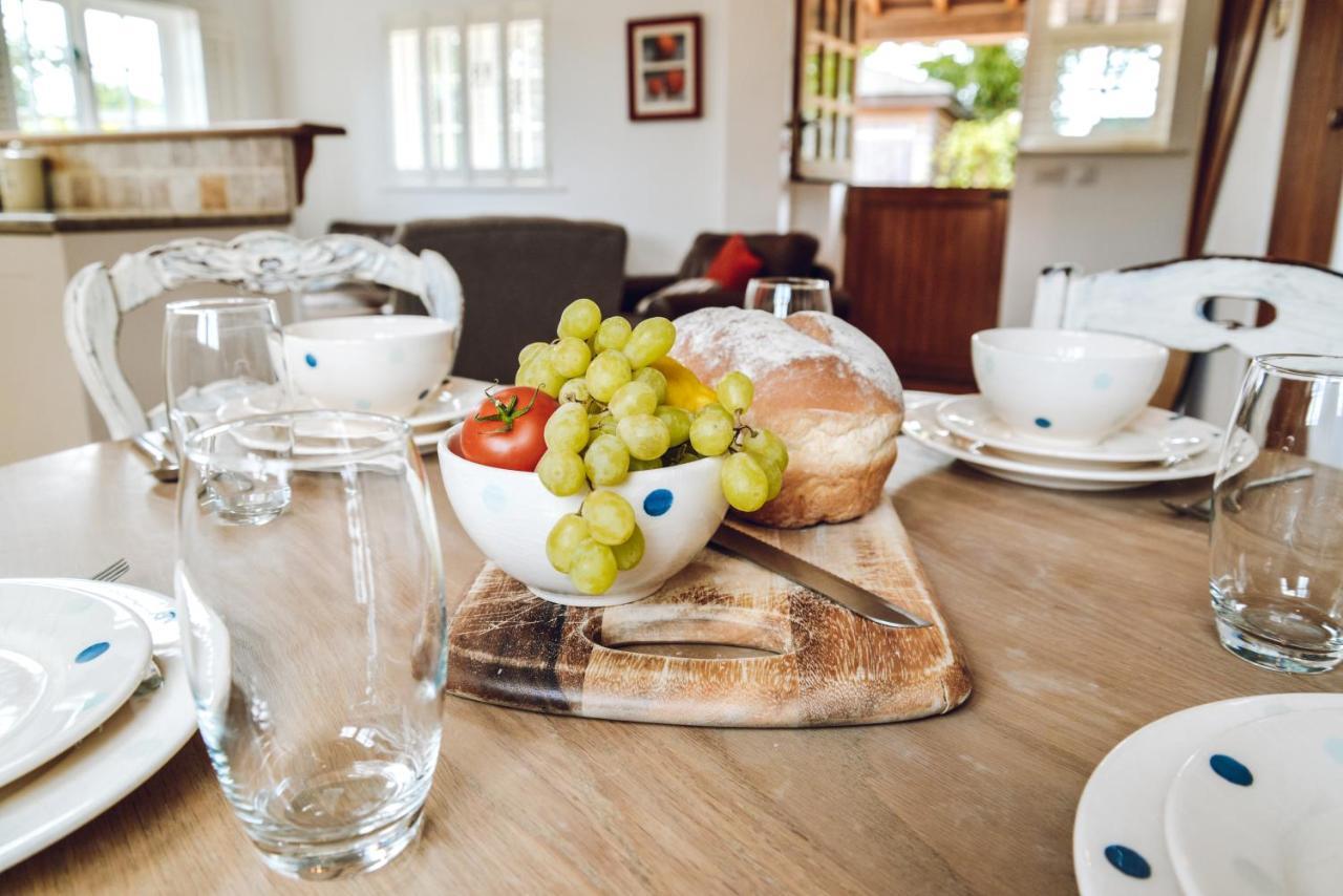 Chichester Cottage Funtington Bagian luar foto